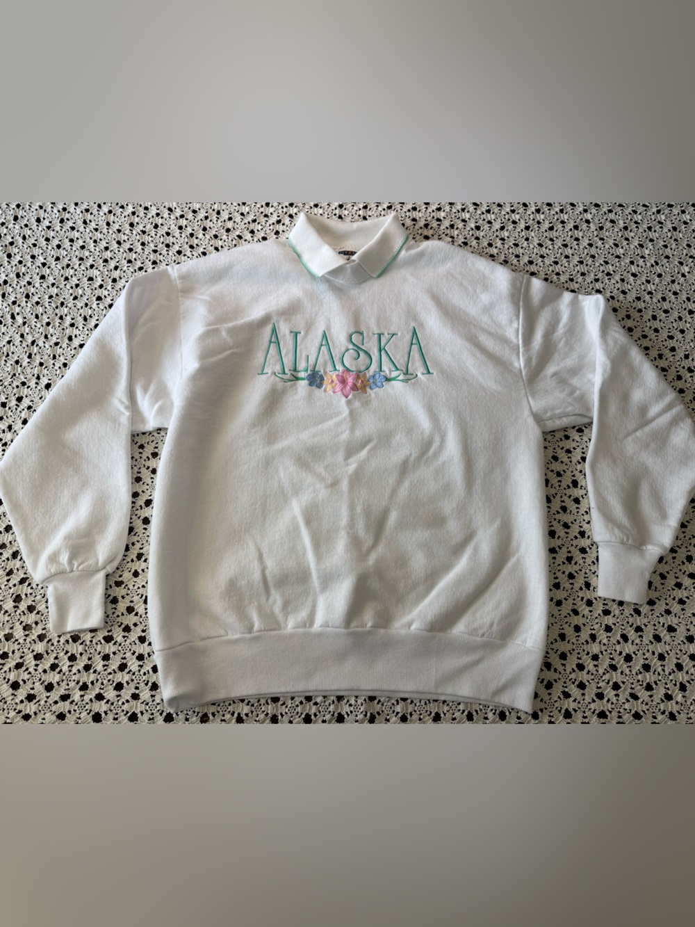 Vintage 90s Alaska Sweatshirt Collared Art Flower Tourist Sz Lg Embroidered Y2K